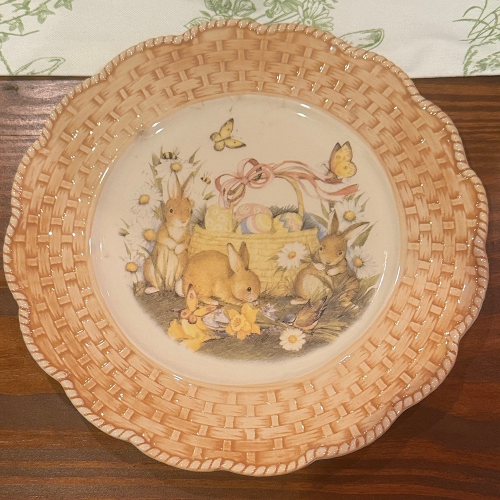 Cracker Barrel Estate BUNNY BASKET Easter Bunny Plate 10” Susan Winget